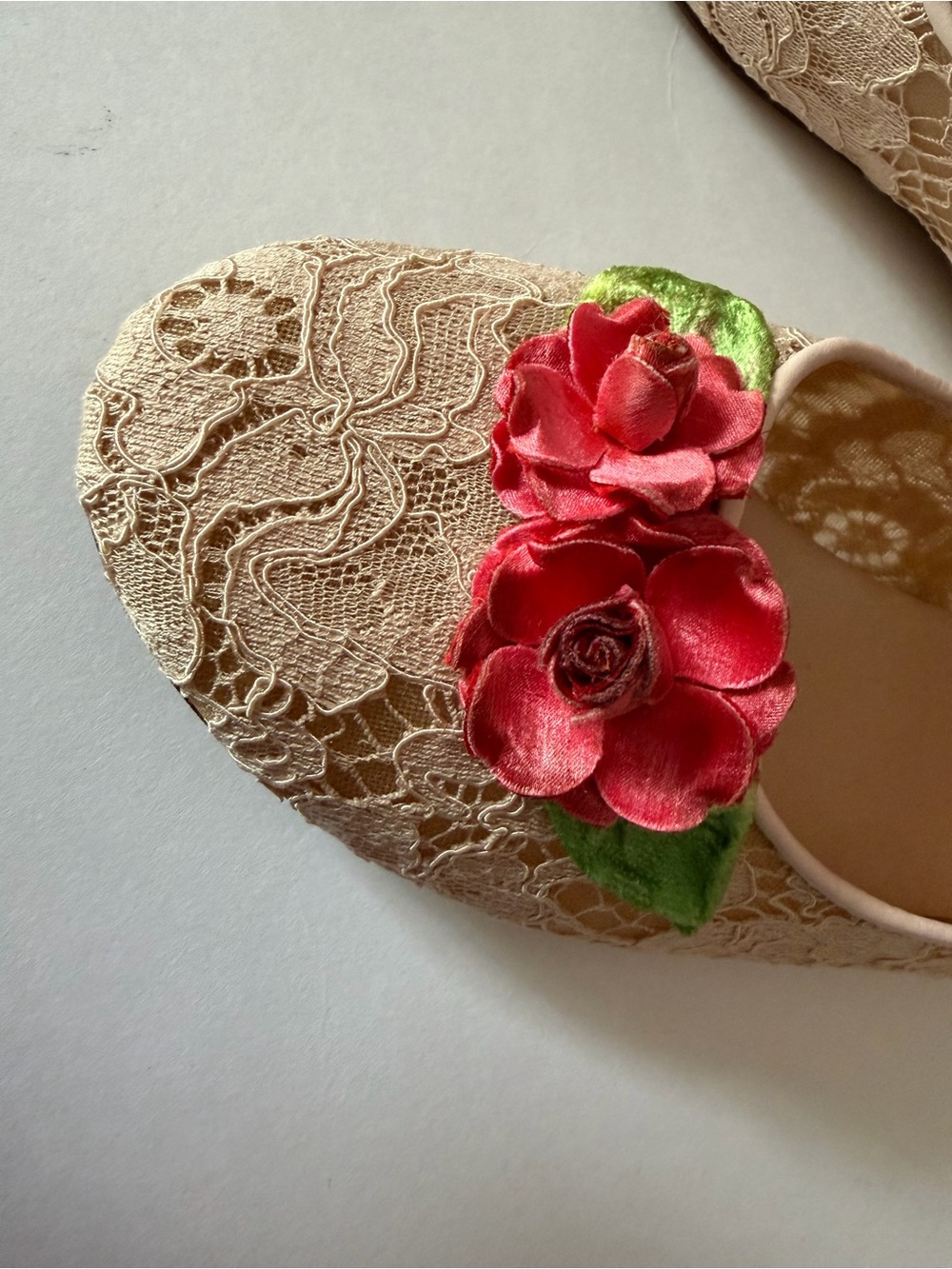 Dolce & Gabbana Beige Lace Ballet Flats with Pink Trim and Red Floral Appliqué - Picture 4 of 17